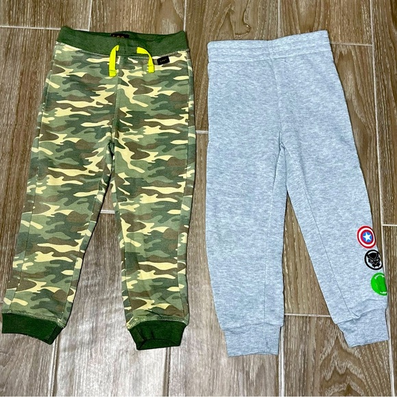 Bundle of Kids’ Joggers: 4T Military Camouflage Print & 3T Avengers Gray - Picture 1 of 6